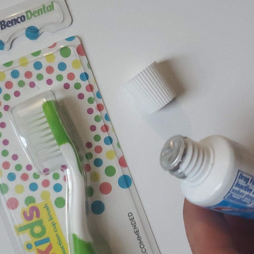 Children's Toothbrush & Toothpaste-OS - Picture 5 of 7